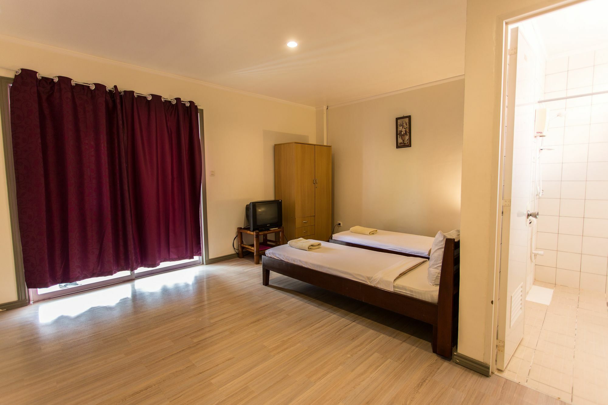 Conrada'S Place Hotel And Resort Panglao Exterior photo